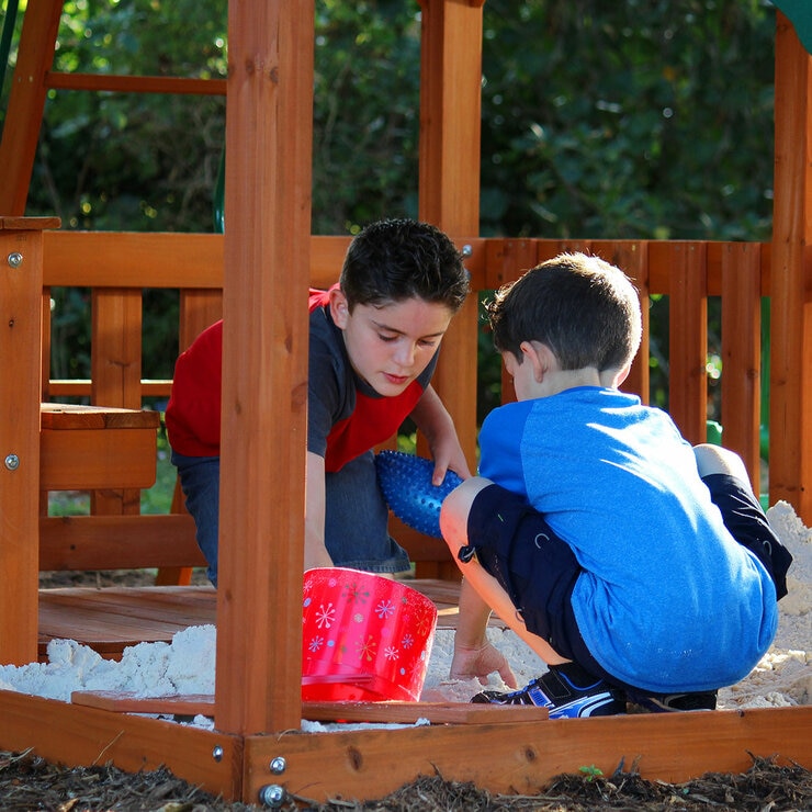 Backyard Discovery Skyfort II Playcentre (3-10 Years)