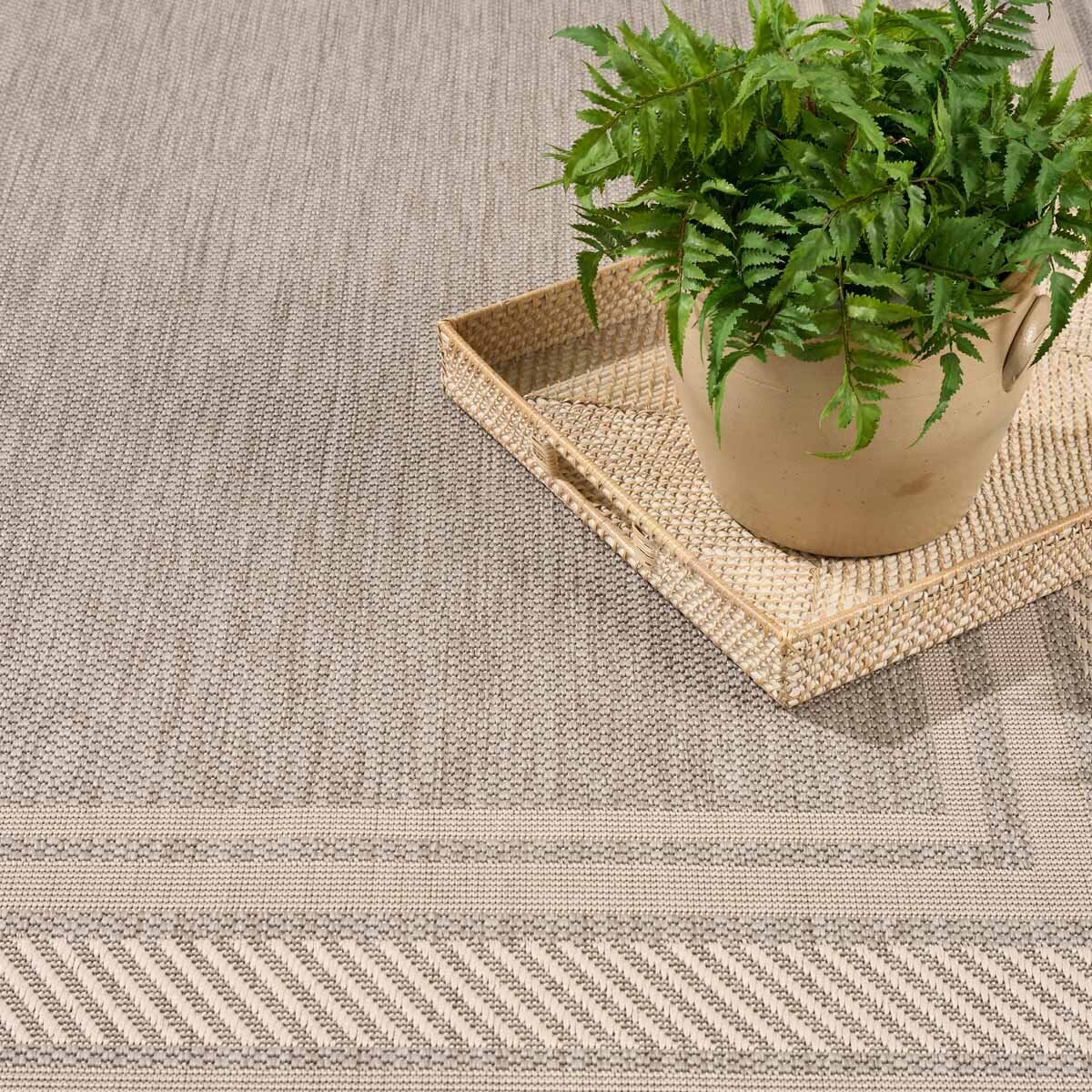 Nourison Horizon Border Indoor / Outdoor Rug in 2 Sizes, Grey