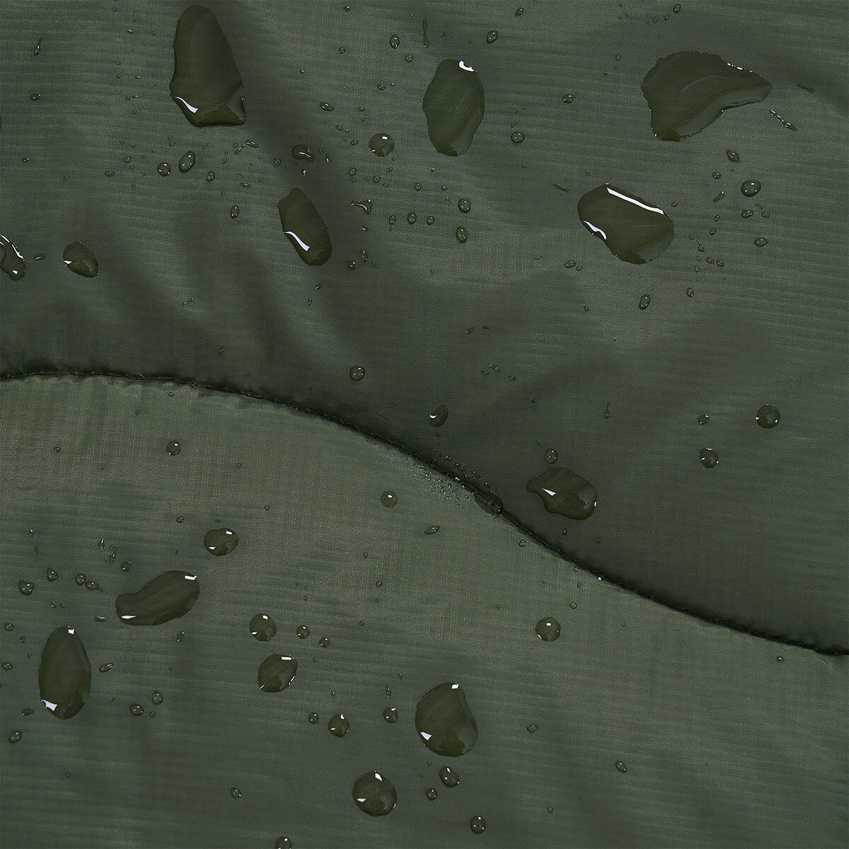 Below Zero Outdoor Wearable Blanket, Green