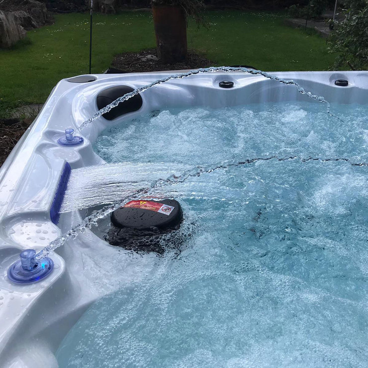 Blue Whale Spa Daytona II 62Jet 7 Person Hot Tub Delivered and