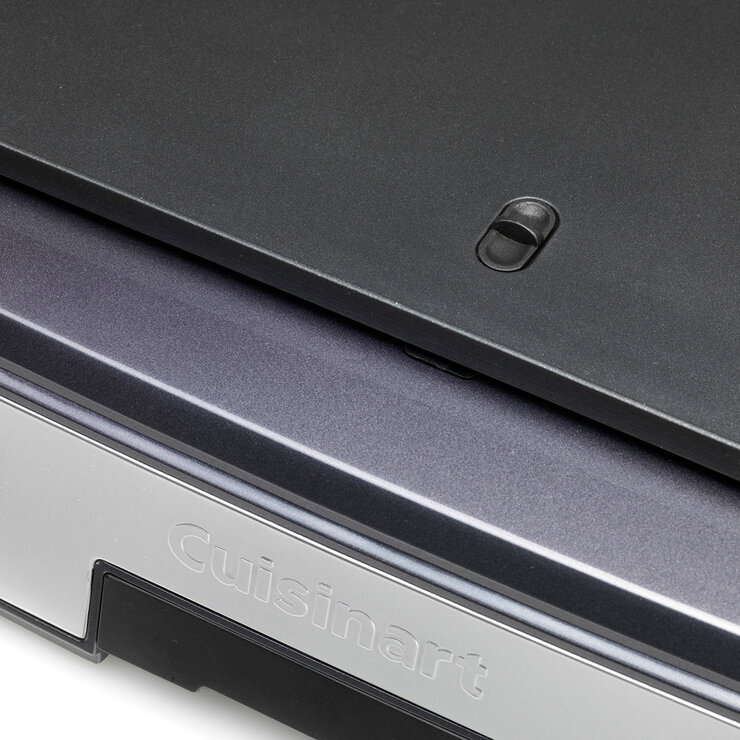 Close up image of CUISINART ENTERTAINING GRILL PL60U Close up image of CUISINART ENTERTAINING GRILL PL60U