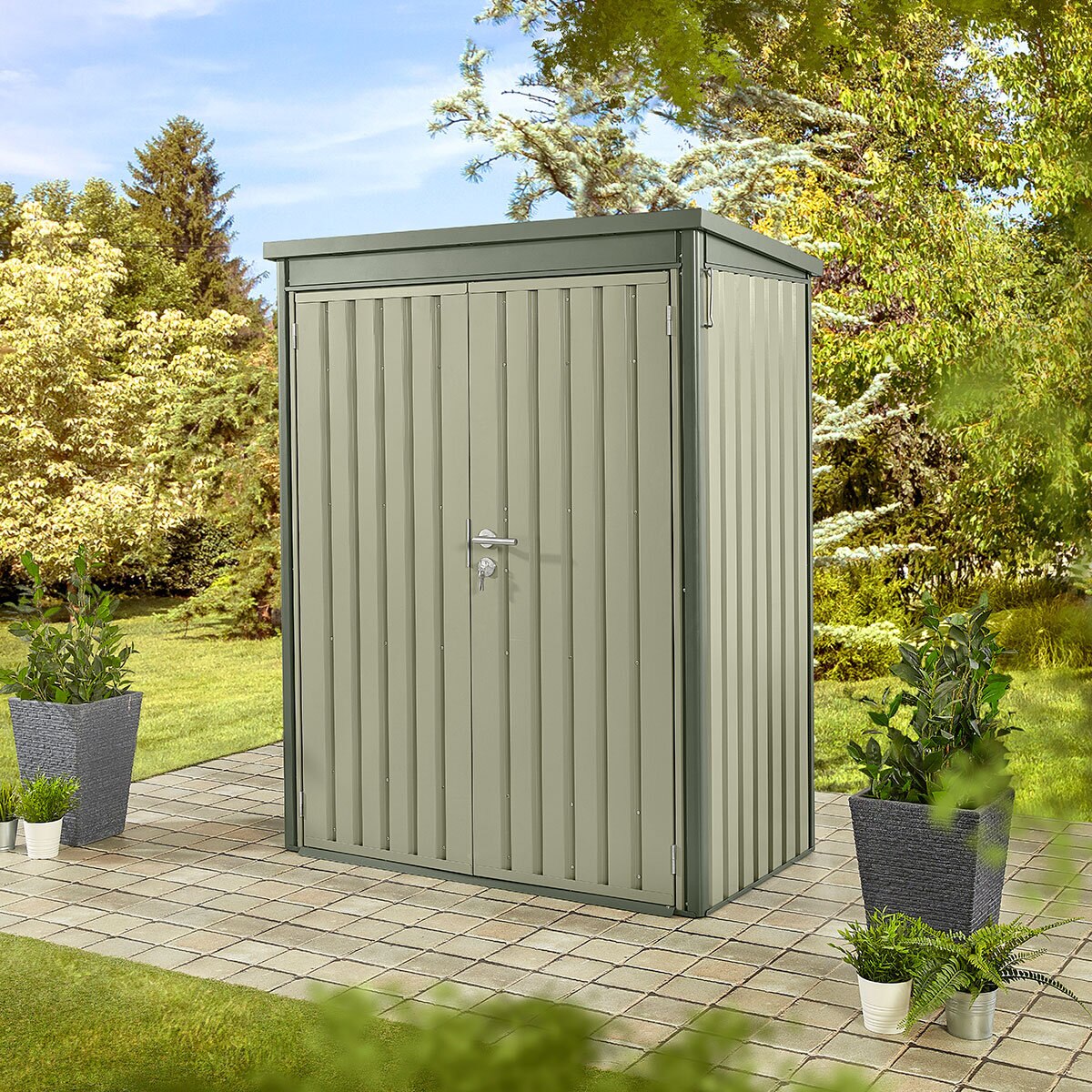 Stone Garden 4ft 7" x 2ft 6" (1.45 x 0.8m) Vertical 1,887 Litre Steel Shed in Green