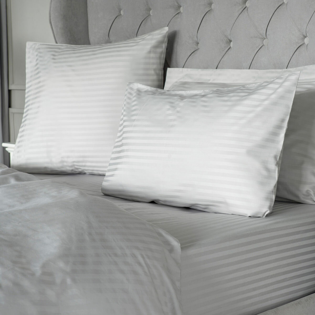 Belledorm 540 Thread Count Satin Stripe Grey Duvet Cover Set in 3 Sizes Belledorm 540 Thread Count Satin Stripe Grey Duvet Cover Set in 3 Sizes