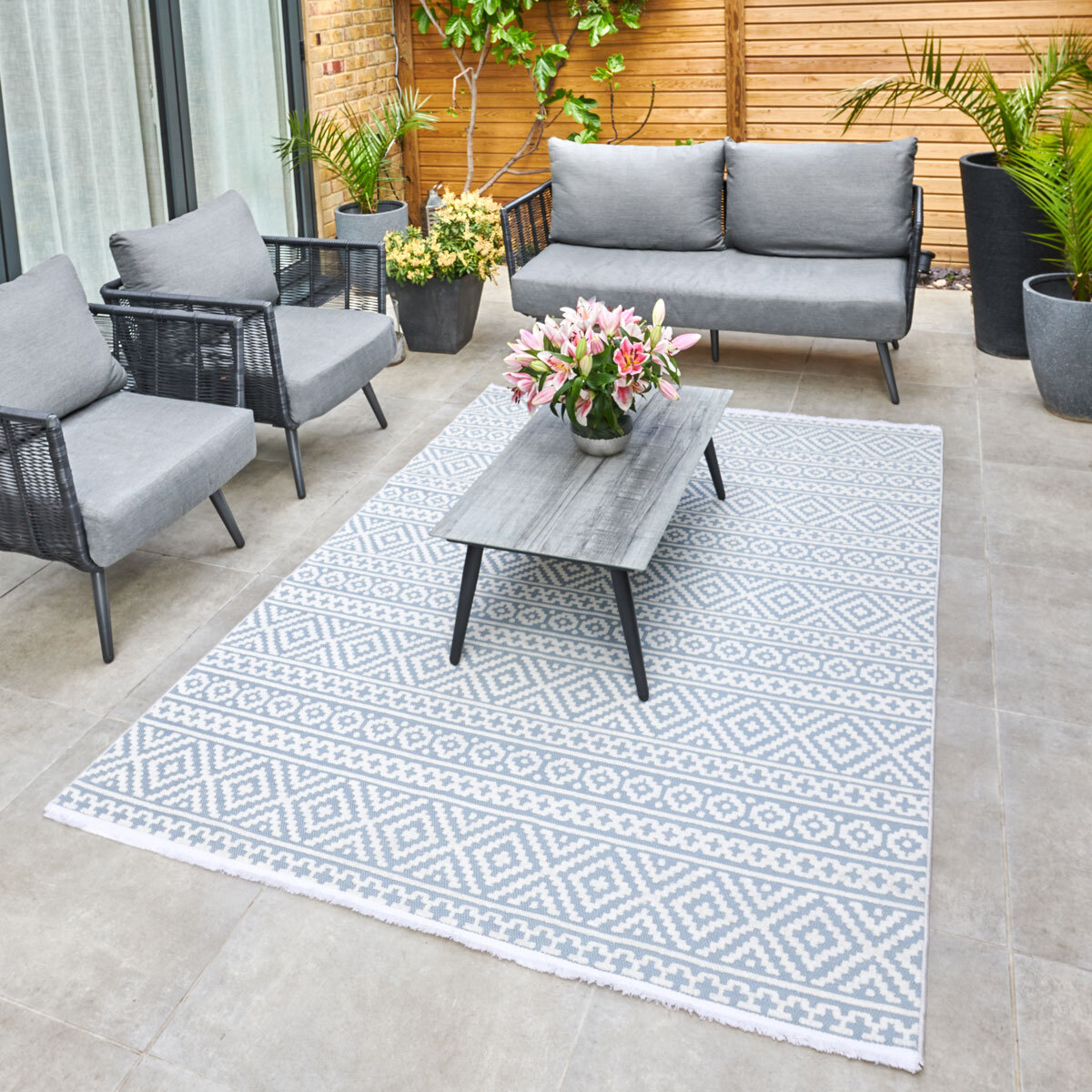 Concept Looms Jazz Deco Indoor / Outdoor Rug in Blue, 220 x 160 cm