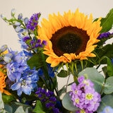 17 Stem Sunflower Dreams Flower Bouquet with Greetings Card