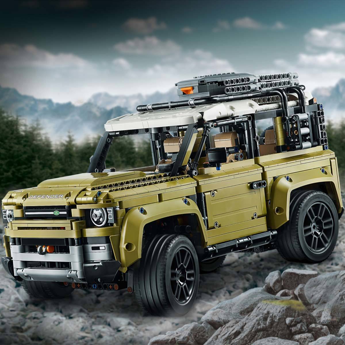 LEGO Technic Land Rover Defender - Model 42110 (11+ Years)