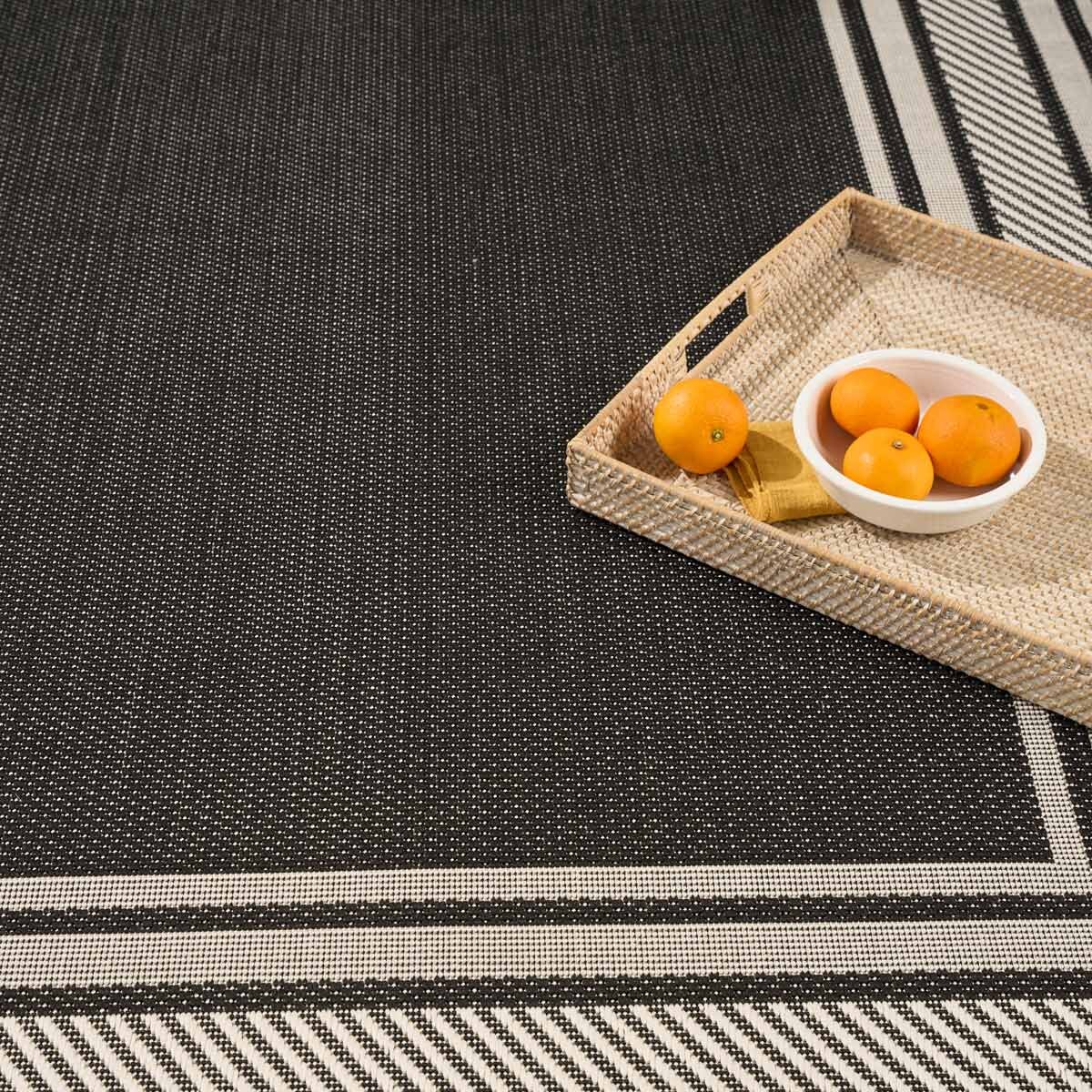 Nourison Horizon Border Indoor / Outdoor Rug in 2 Sizes, Black