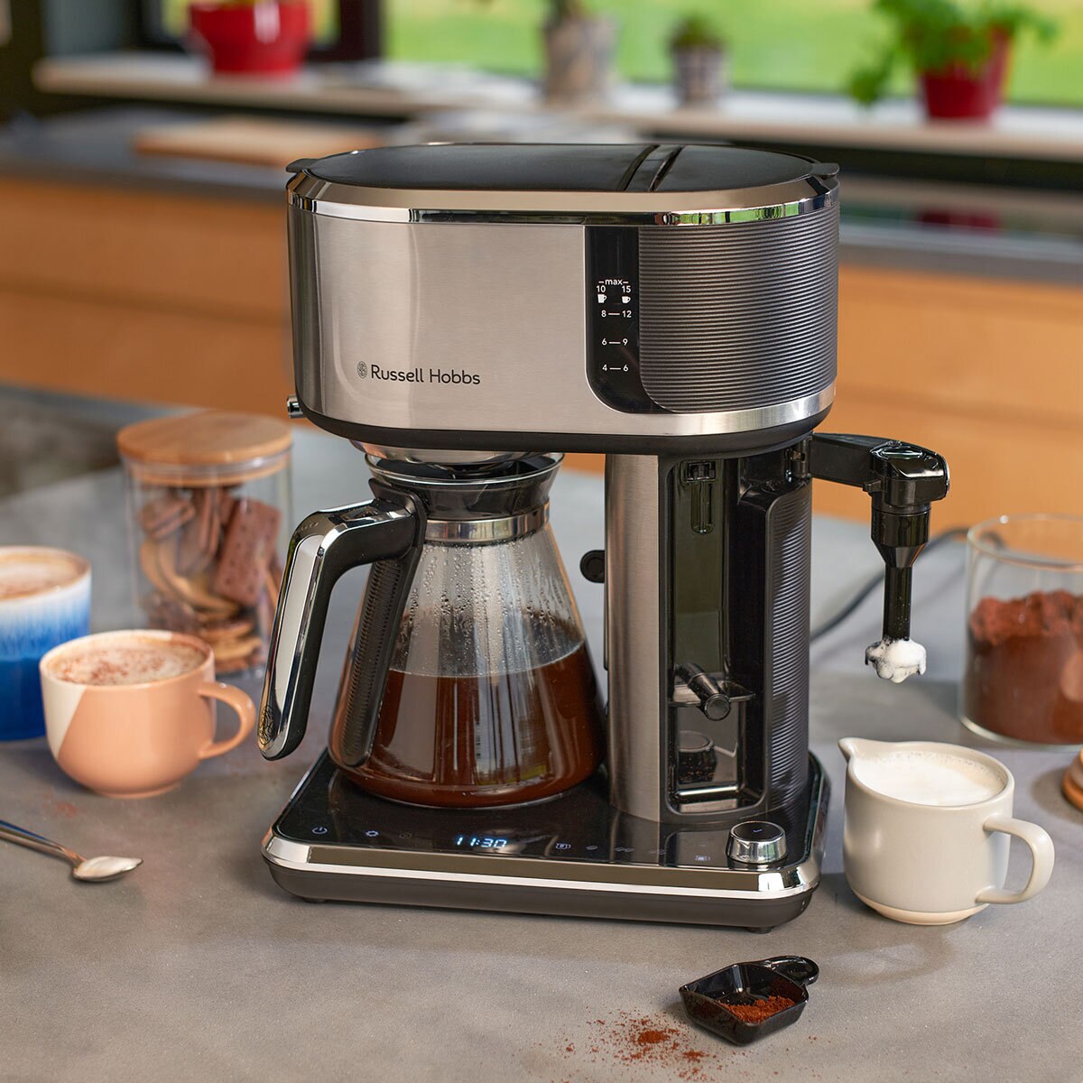 Lifestyle image of Russell Hobbs Attentiv Coffee Bar