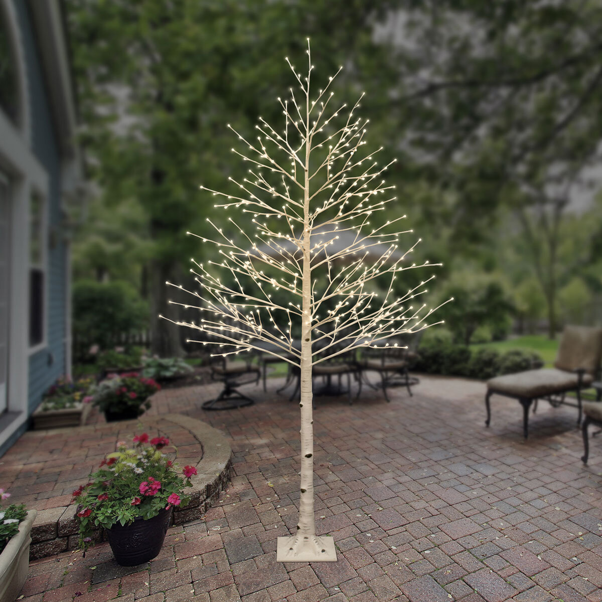 7.5ft (2.3m) Indoor / Outdoor Twinkle Birch Tree with 512 LED Lights