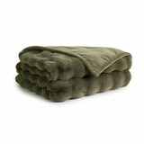 House & Home Bubble Faux Fur Throw in Green, 152 x 177 cm