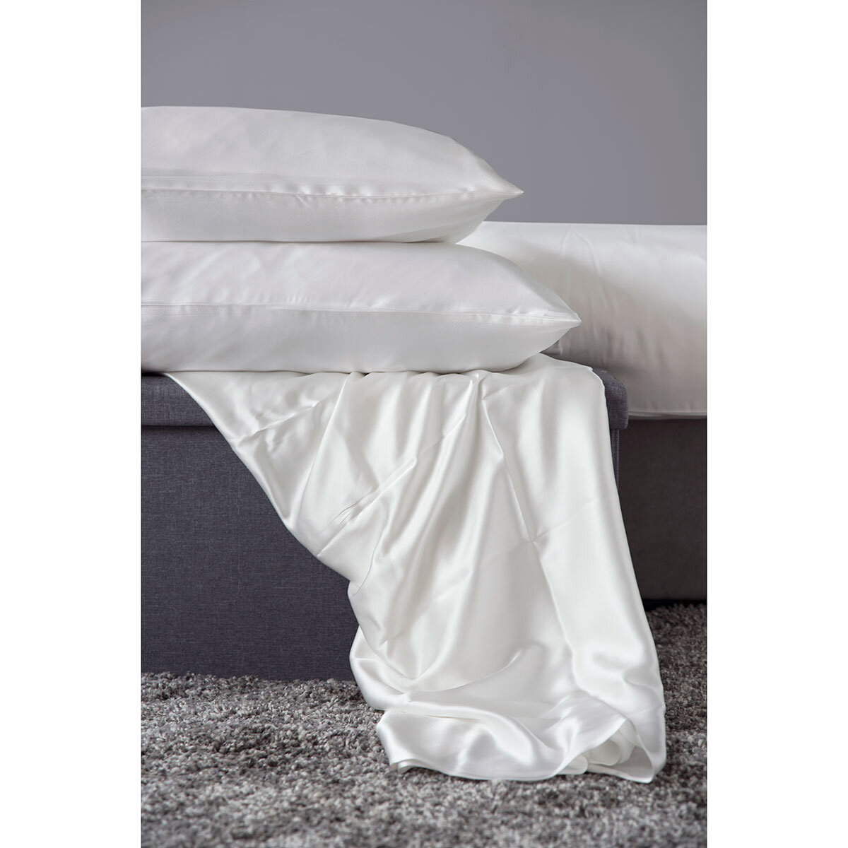 mulberry silk pillowcase pair in ivory