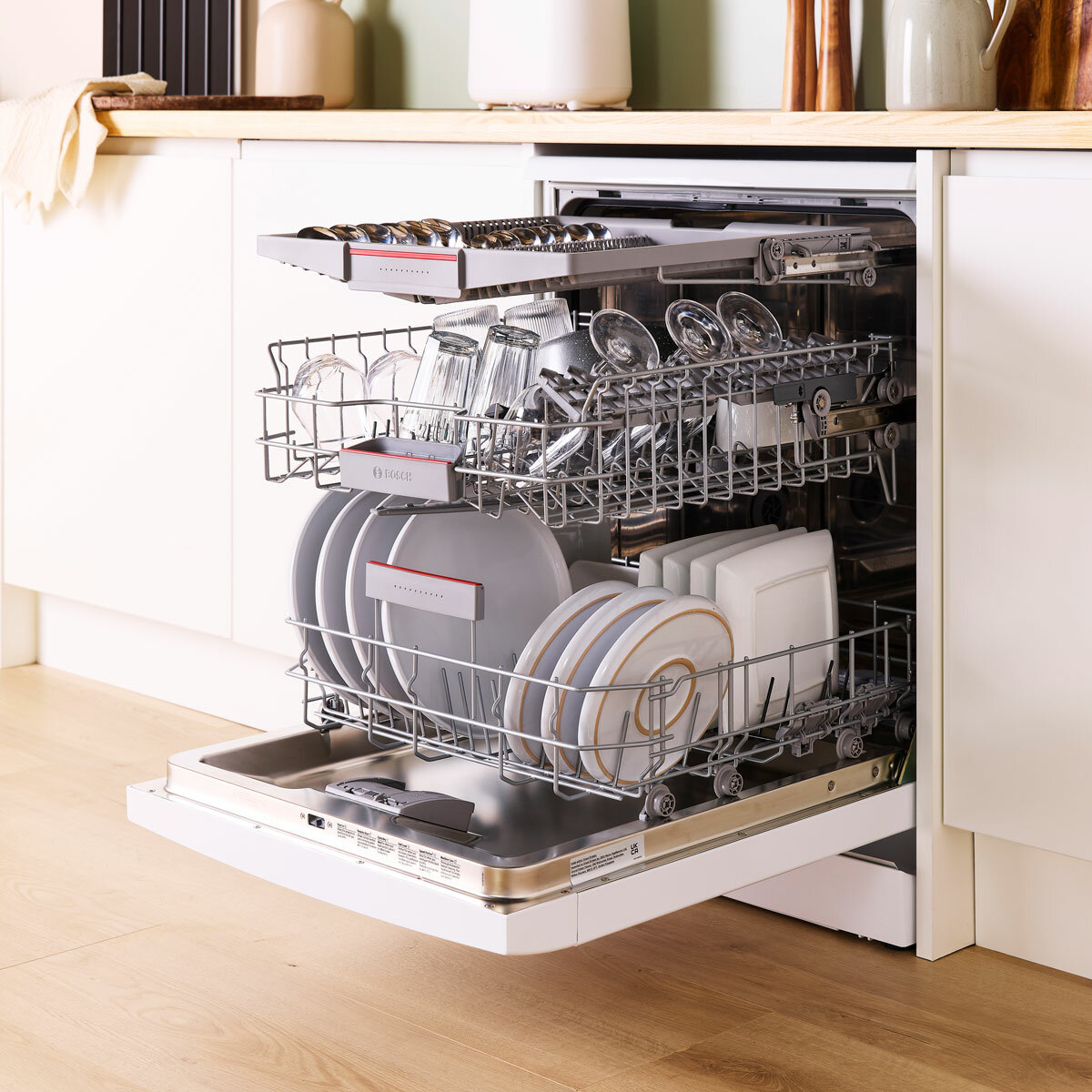 Bosch SMS4EMW06G Series 4 Freestanding 14 Place Setting Dishwasher, B Rated in White