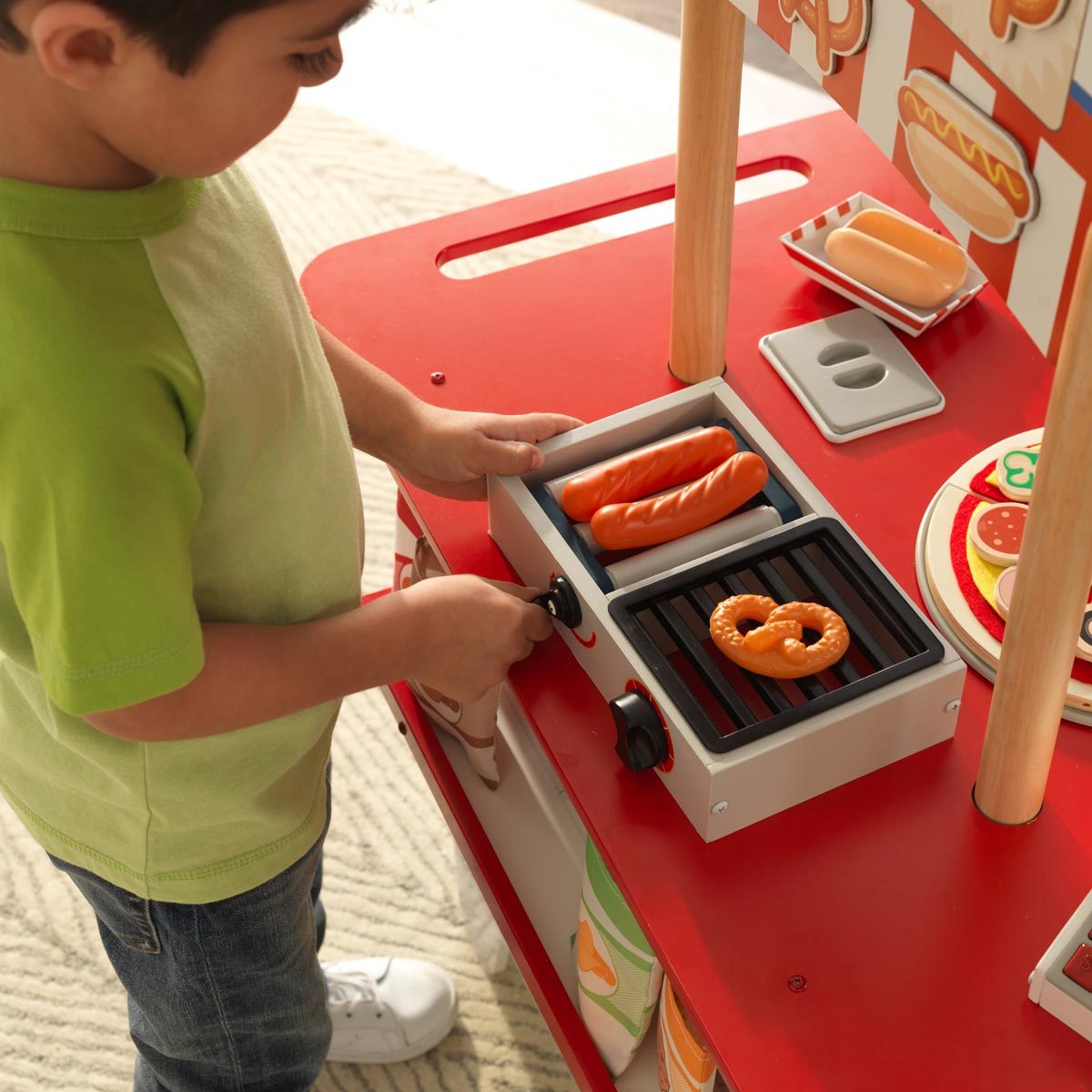KidKraft My Ultimate Snack Stand with Over 54 Accessories 