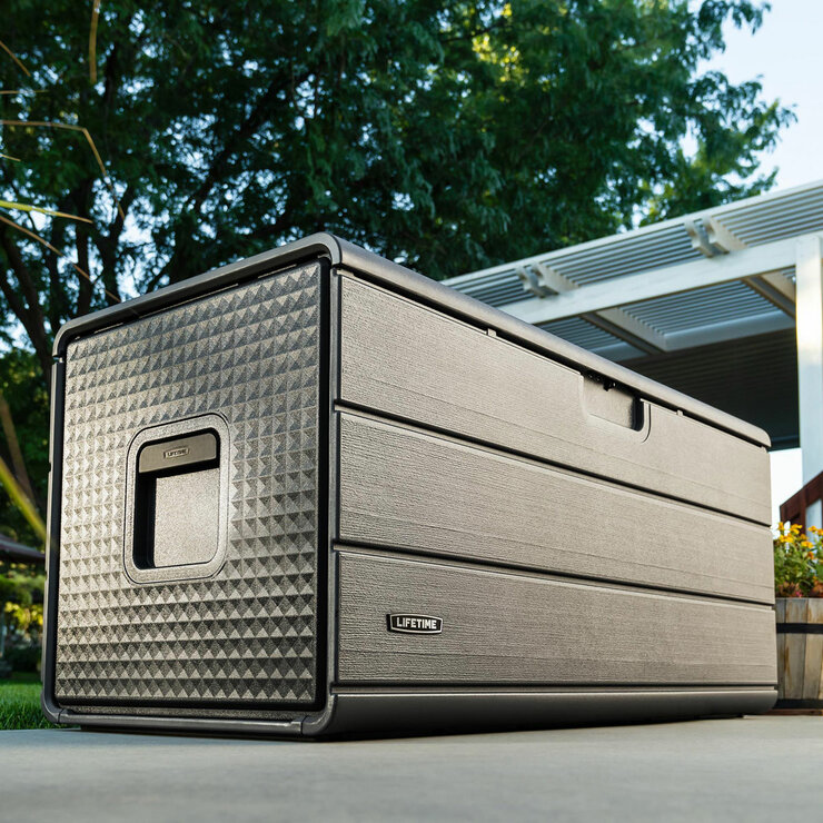 Deck box