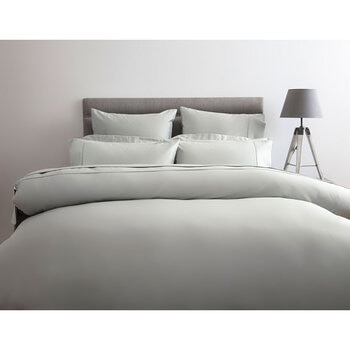 Belledorm 600 Thread Count Cotton Platinum Duvet Cover in 4 Sizes