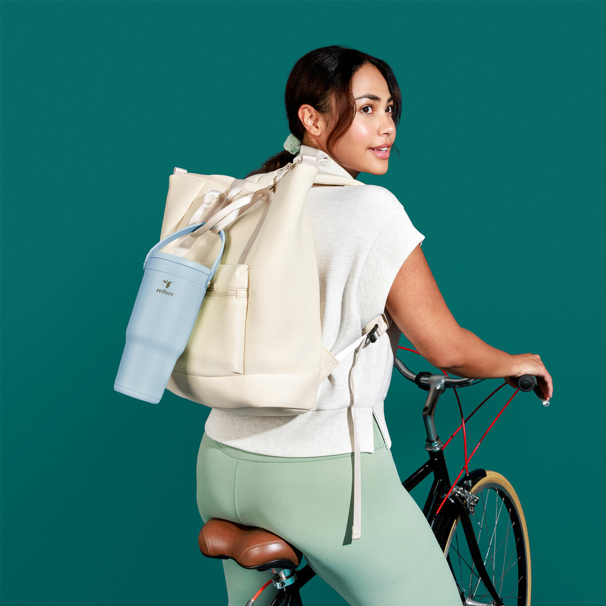 Base Brands Chiller Go Insulated Mug 940ml, 2 Pack in 2 Colour Sets Base Brands Chiller Go Insulated Mug 940ml, 2 Pack in 2 Colour Sets