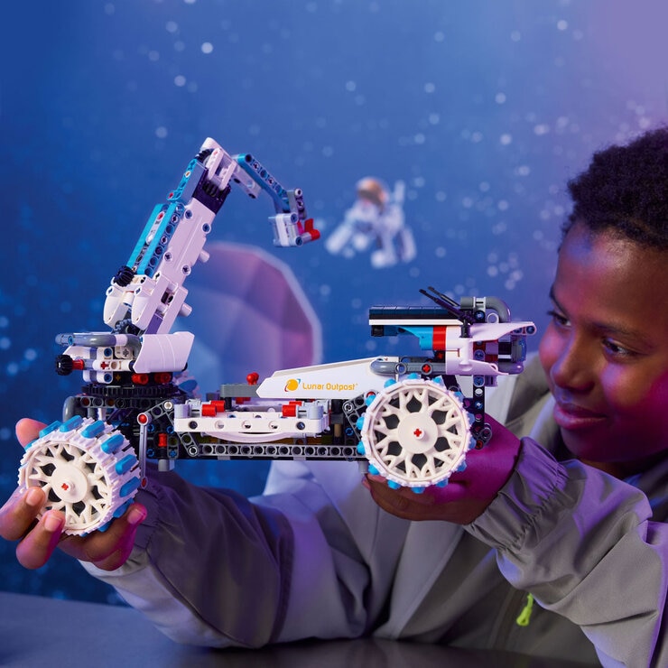 LEGO Technic Outpost Moon Rover Space Vehicle - Model 42211 (10+ Years)