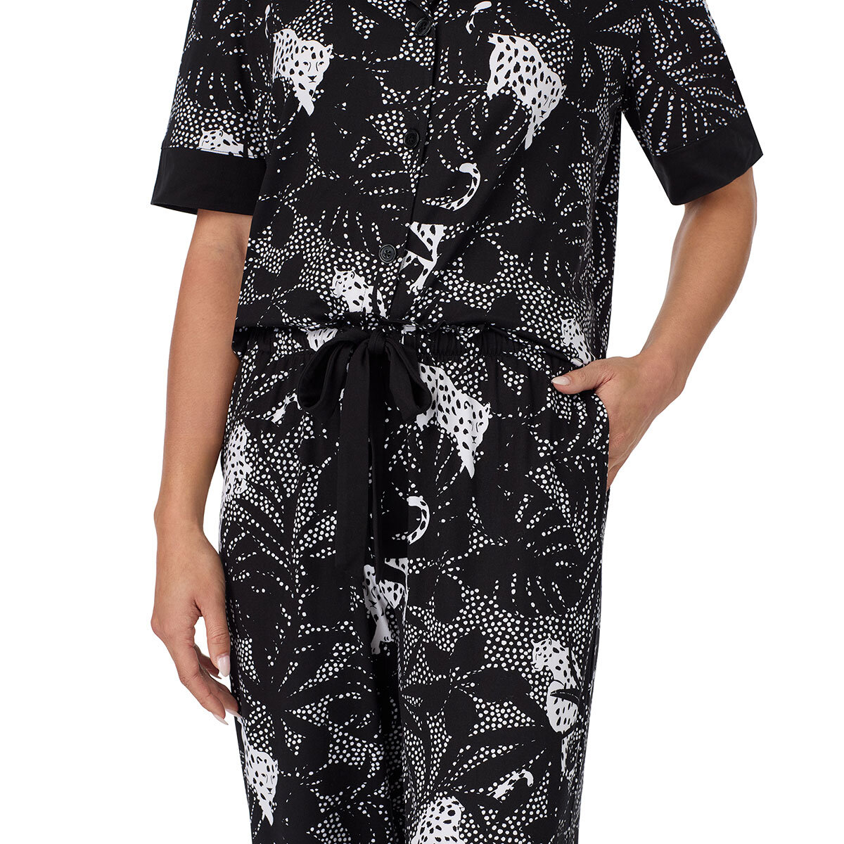 Room Service Ladies Notch Collar Pyjama Set in Black, Medium
