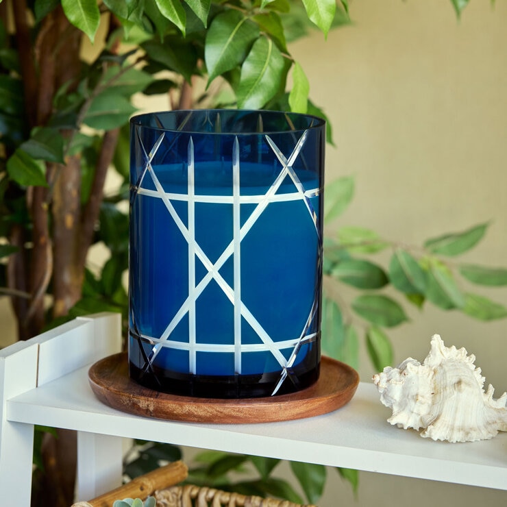 Torc 4 Wick Candle in Ocean Waves Torc 4 Wick Candle in Ocean Waves