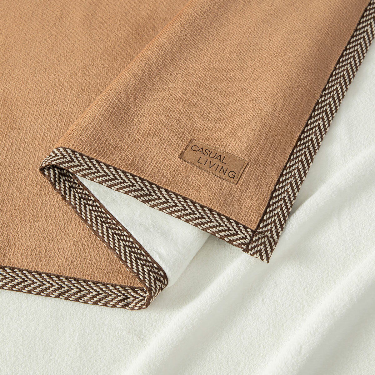 Casual Living Luxe Plush Throw in Camel, 127 x 178 cm
