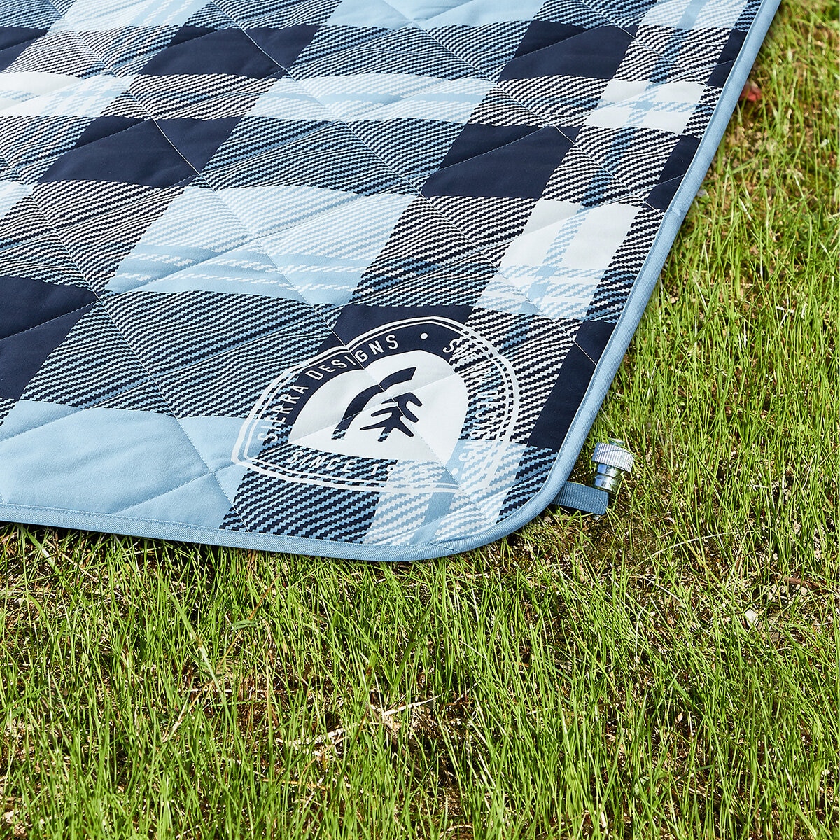 Sierra Designs Waterproof Outdoor Tote Blanket in 3 designs, 182 x 182 cm