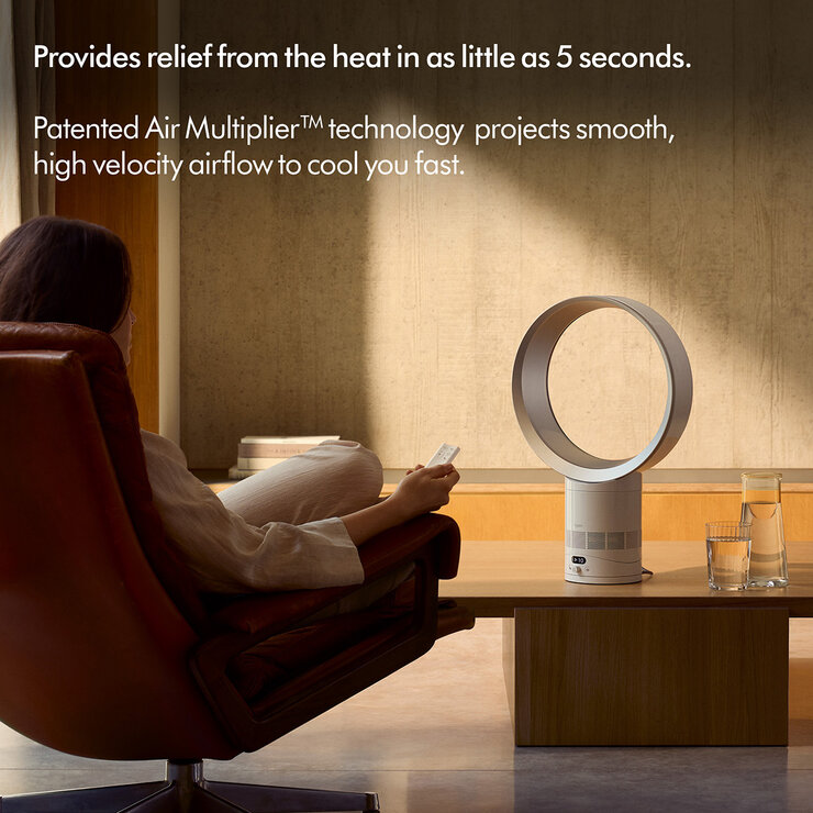 Dyson AM12 Desk Fan Lifestyle Image