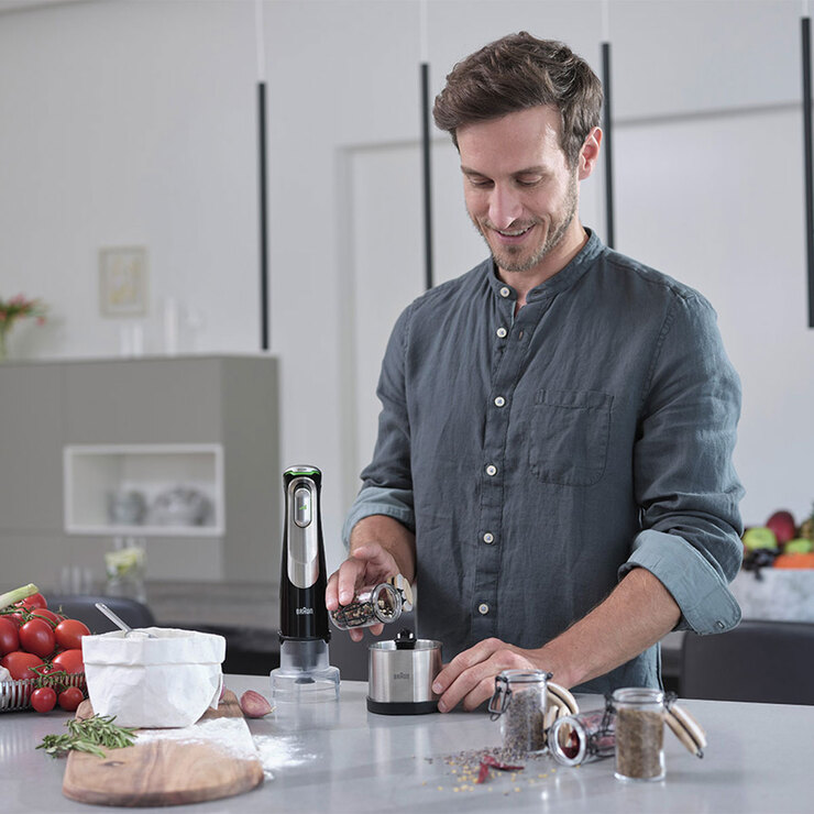 image of hand blender