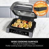 Lifestyle image showing wide cooking surface Lifestyle image showing wide cooking surface