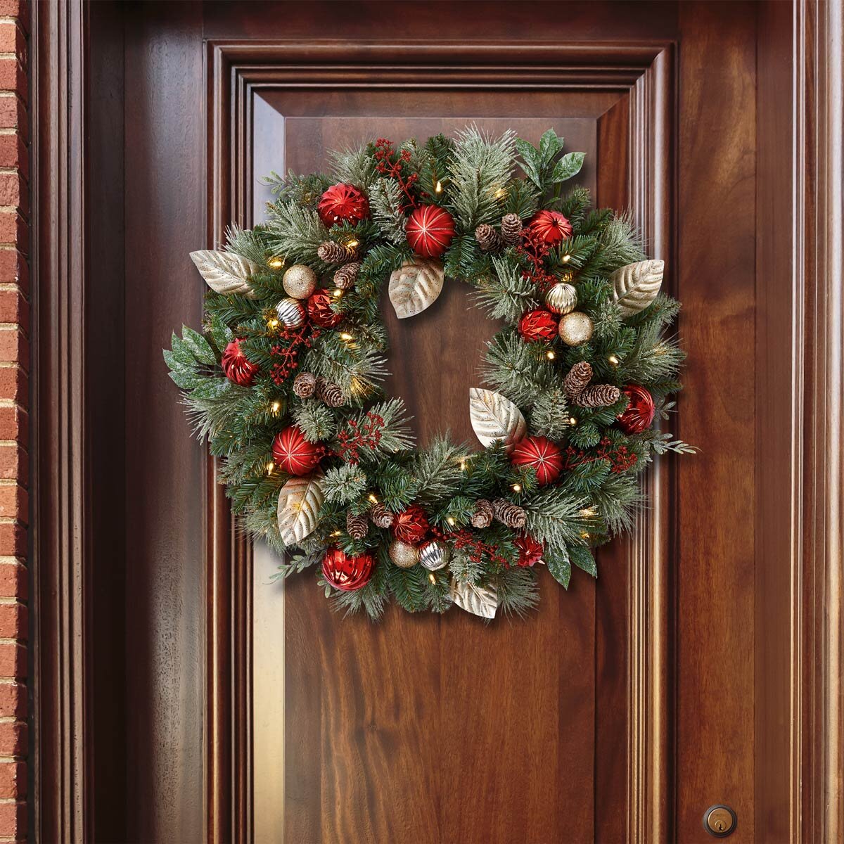 30 Inch 76.2cm Christmas Decorative Wreath with 50 LED