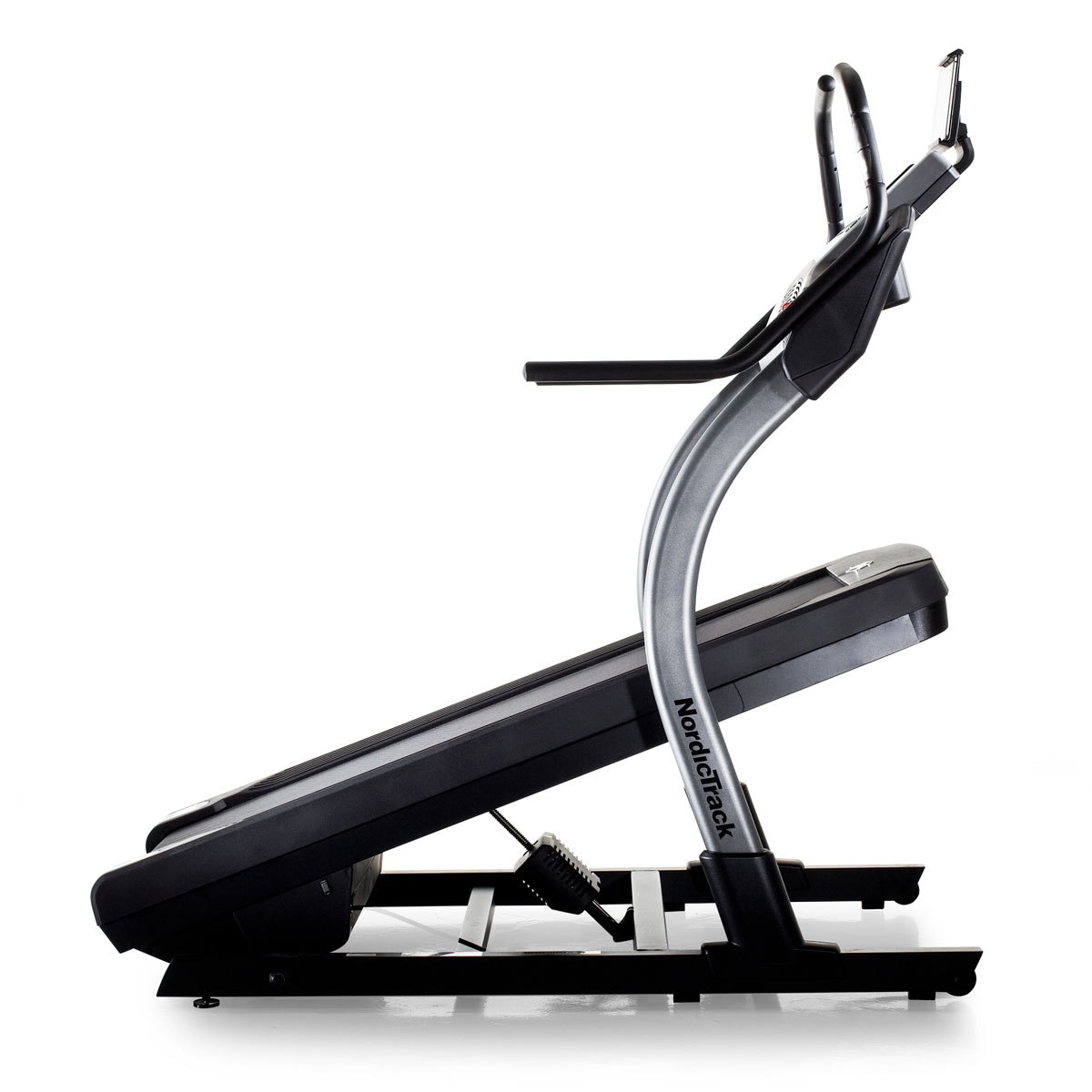 Installed Nordic Track x7i Incline Treadmill with 12month iFit
