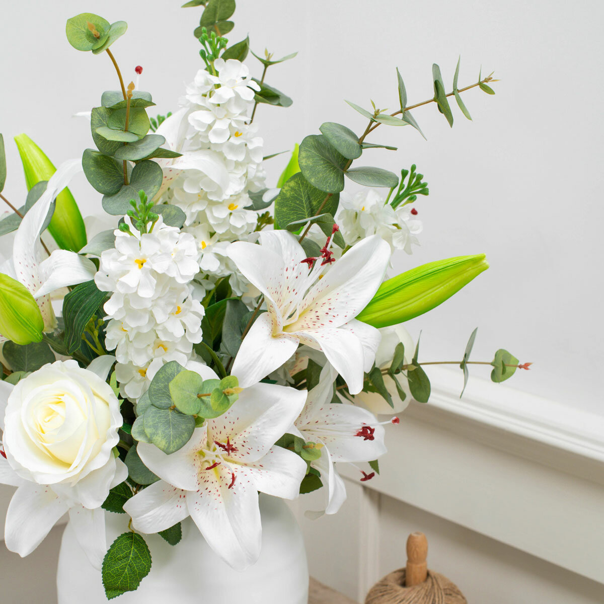 Artificial Lily and Rose Bouquet in Vase_Close Up Artificial Lily and Rose Bouquet in Vase_Close Up