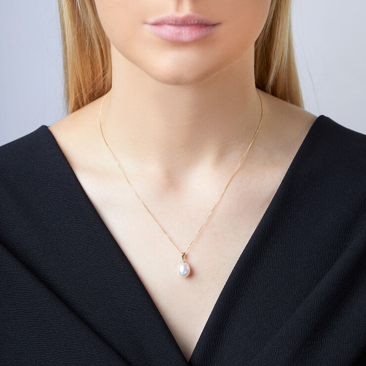 9mm Pearl Pendant, 18ct Yellow Gold 9mm Pearl Pendant, 18ct Yellow Gold