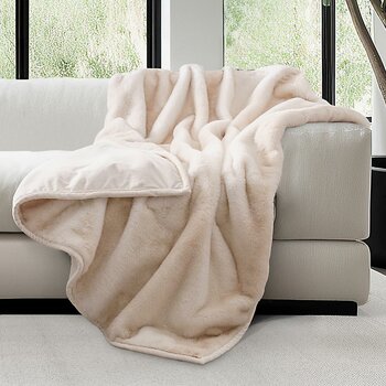 Luxe Faux Fur Ivory Throw, 152 x 177 cm
