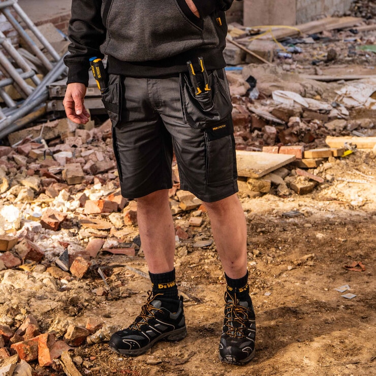 DeWalt Men's Work Short in Black