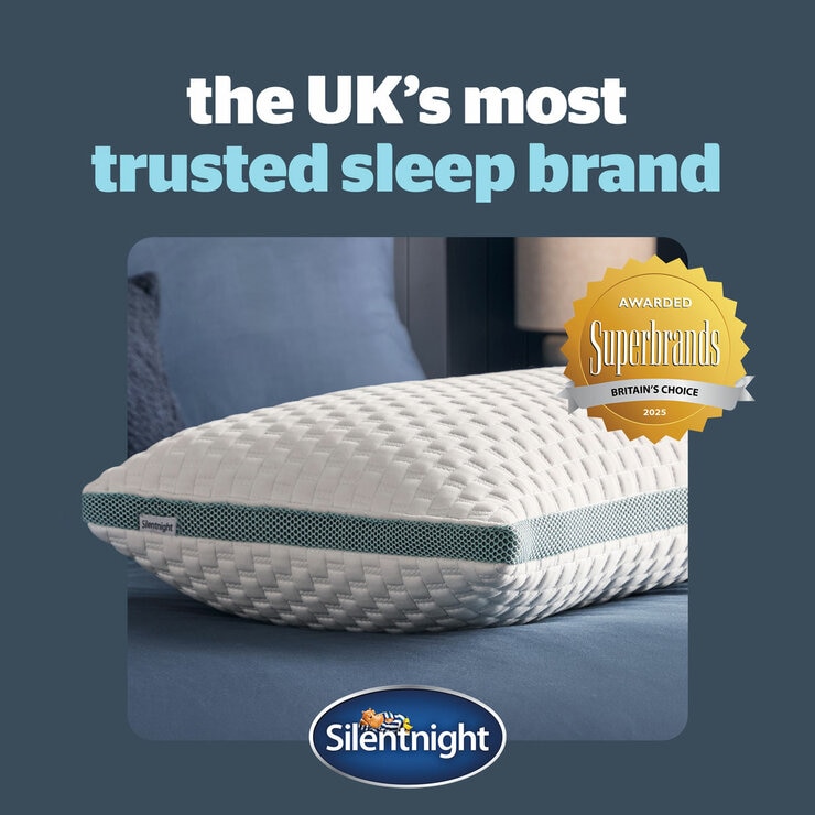 Silentnight pillow with green mesh side on blue bedding, showcasing “UK’s most trusted sleep brand” and 2023 Superbrands award.