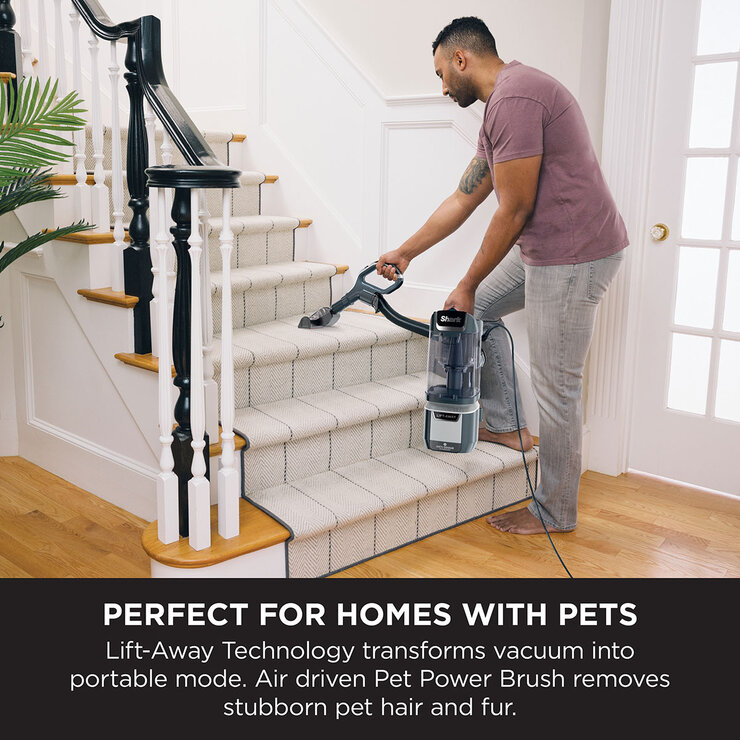 Shark Upright Vacuum Cleaner NZ780UKTCO Lifestyle Image