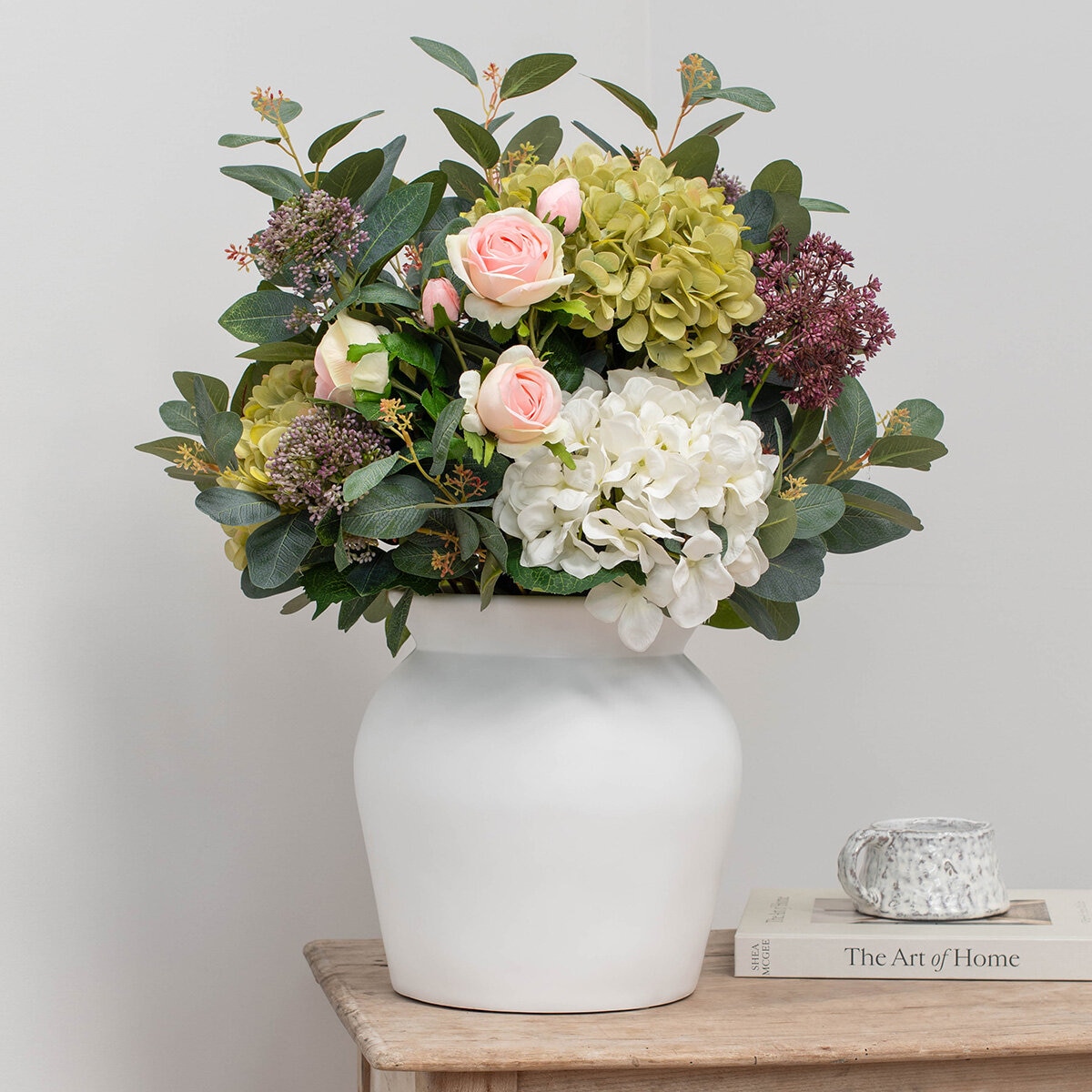 Summer Bouquet_Lifestyle Summer Bouquet_Lifestyle
