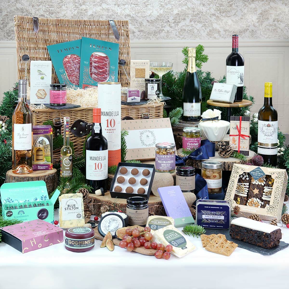 The Coquet Christmas Crate