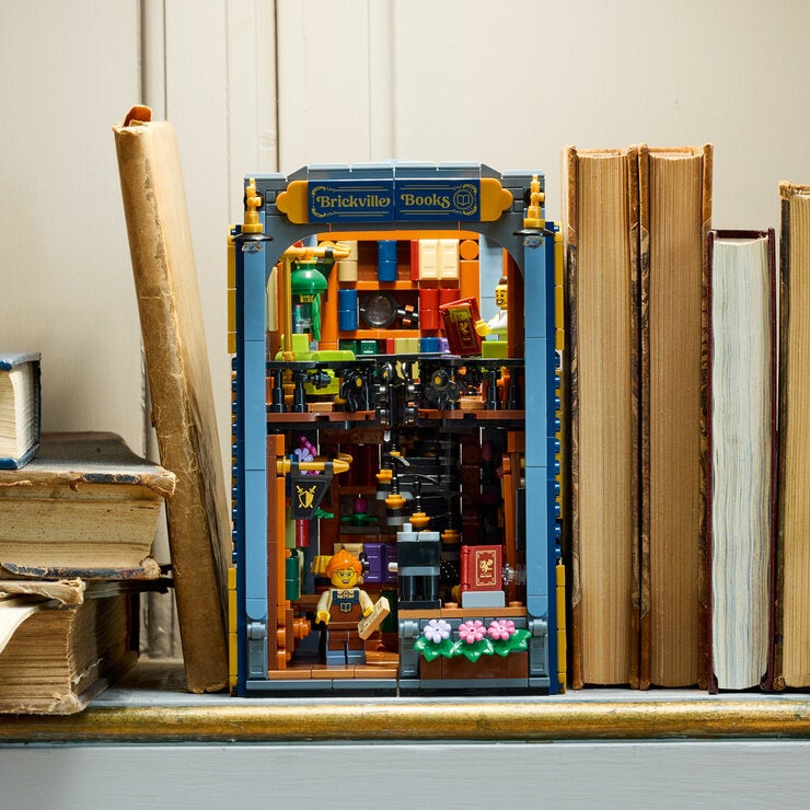 LEGO Icons Bookstore: Book Nook - Model 11379 (18+ Years)