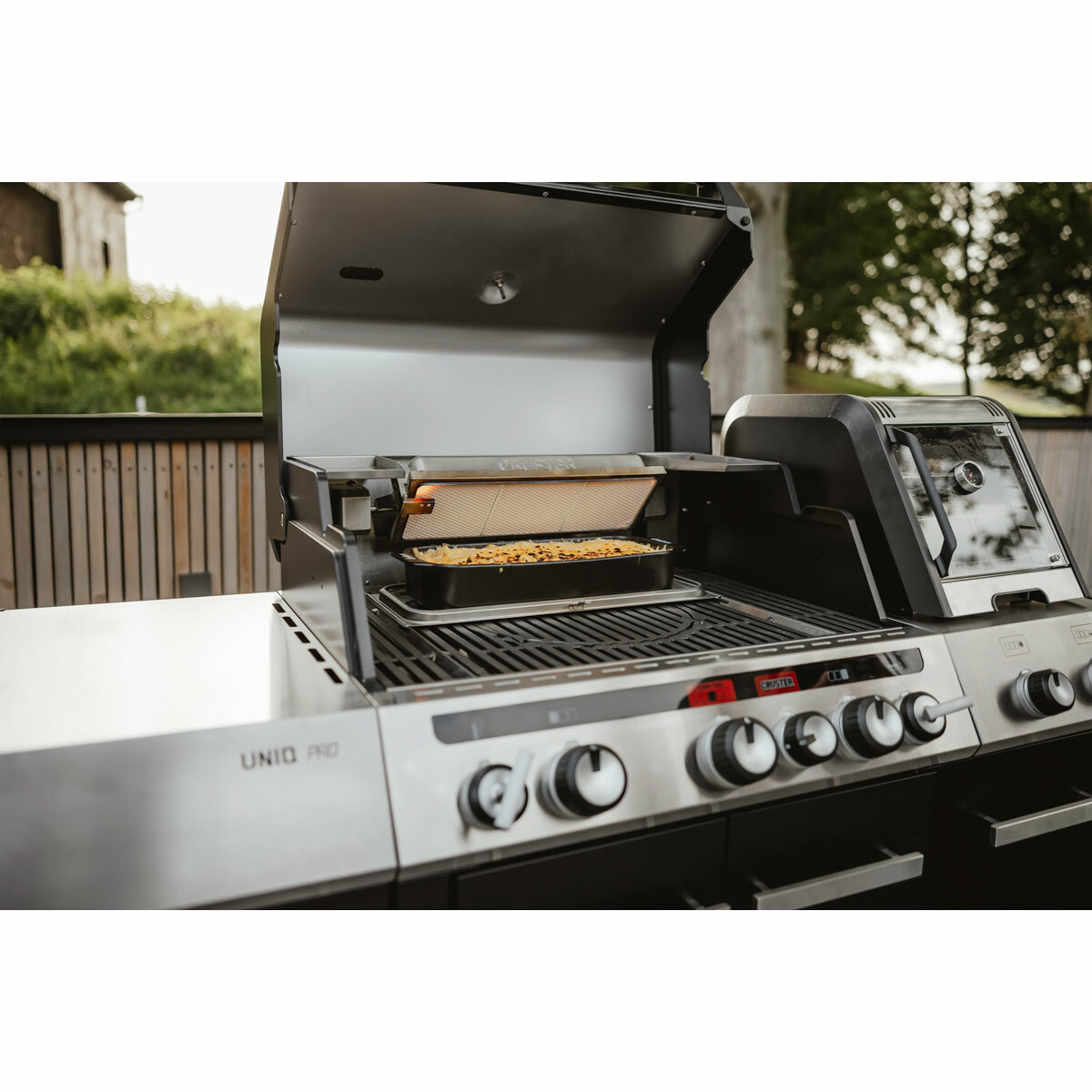 Enders UNIQ PRO 3 Burner Gas BBQ + Cover Enders UNIQ PRO 3 Burner Gas BBQ + Cover
