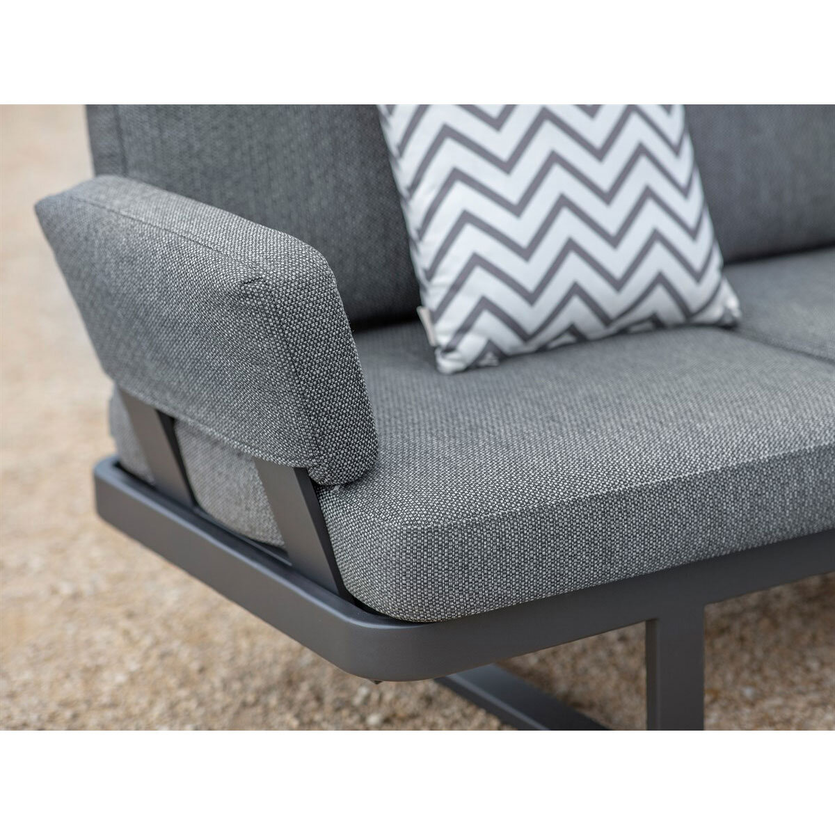 Built in lounger