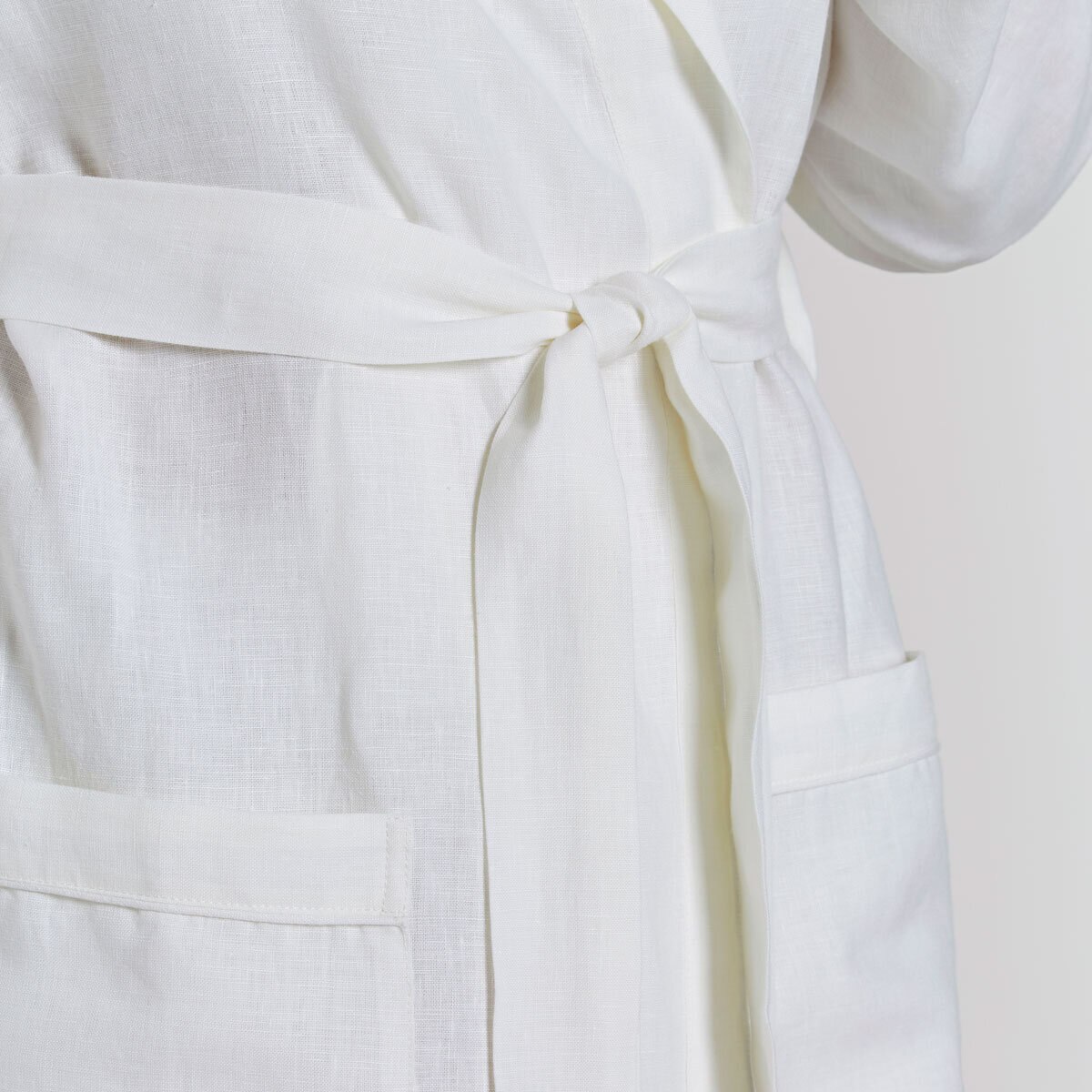 Lazy Linen Ladies Robe in White