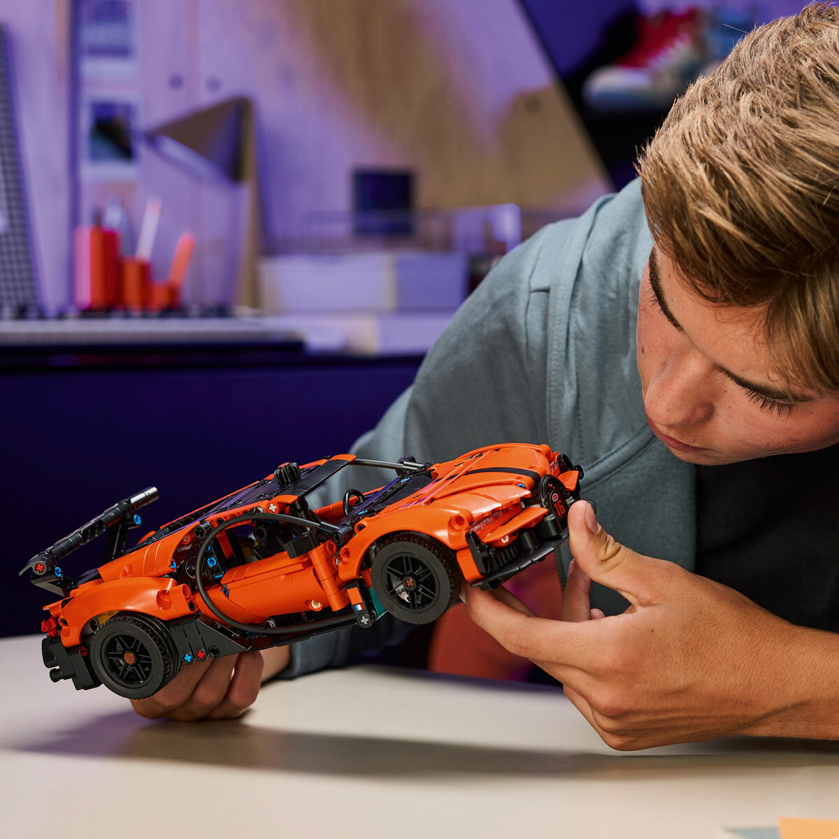 LEGO Technic Bugatti Chiron Pur Sport Hypercar - Model 42222 (9+ Years)