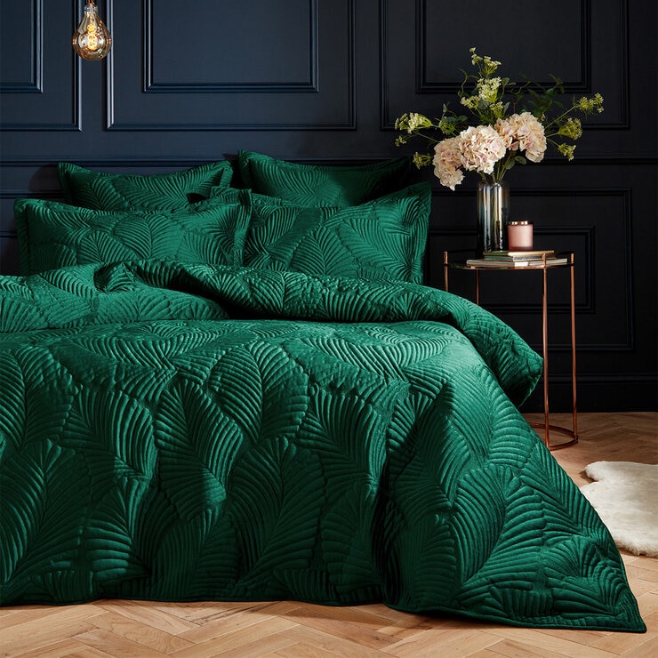 Paoletti Palmeria Velvet Emerald Duvet Cover Set in 3 Sizes Paoletti Palmeria Velvet Emerald Duvet Cover Set in 3 Sizes