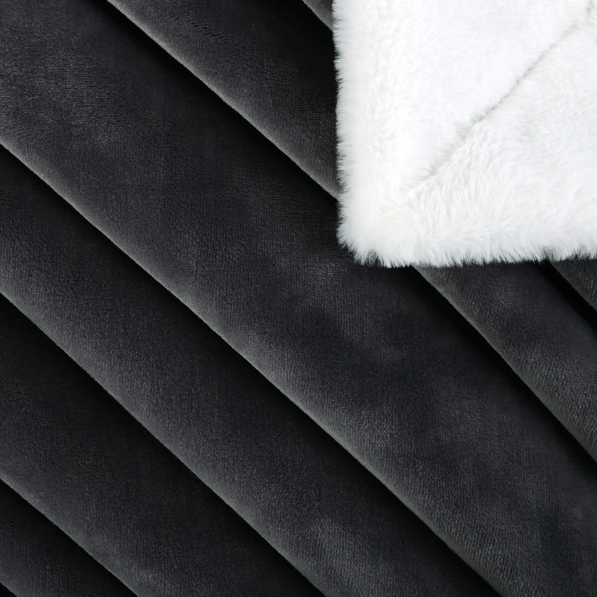 Life Comfort Ultimate Faux Fur Grey Throw, 152 x 177 cm