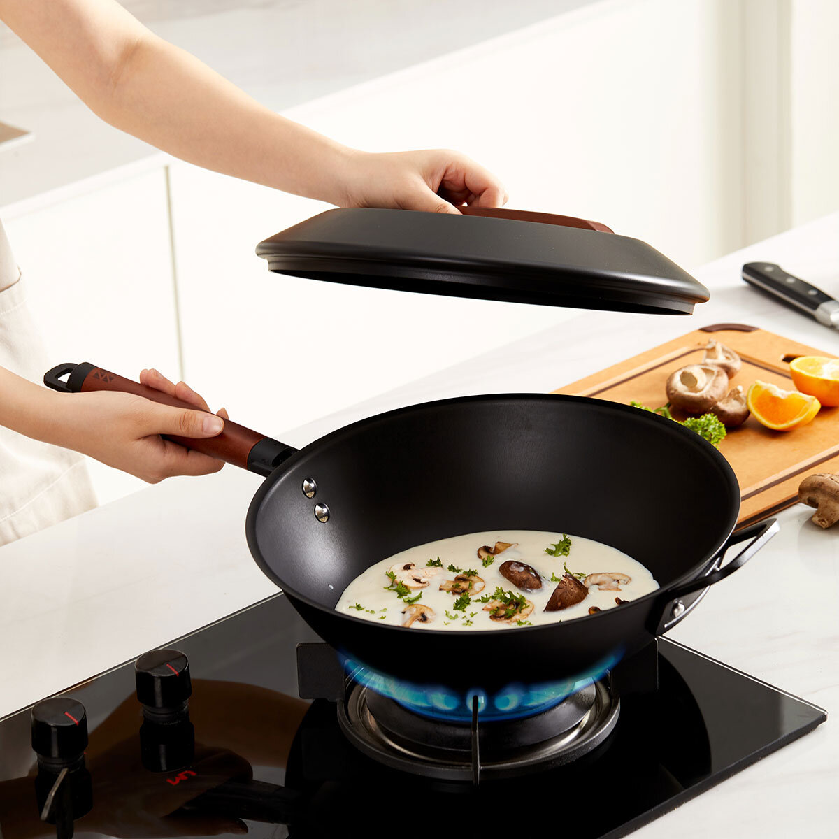 Sanho Non-Stick Iron Wok, 32 cm