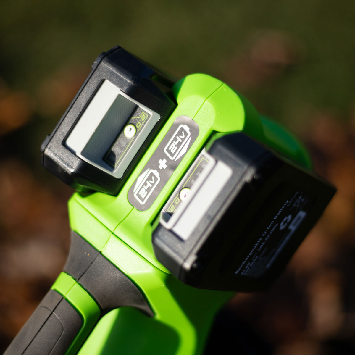 Greenworks 48V 217 km/h Cordless Brushless Leaf Blower + 2 x 24V (2Ah) Battery & Charger Bundle