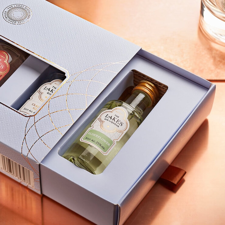 Close up of gift pack open showing elderflower gin Close up of gift pack open showing elderflower gin