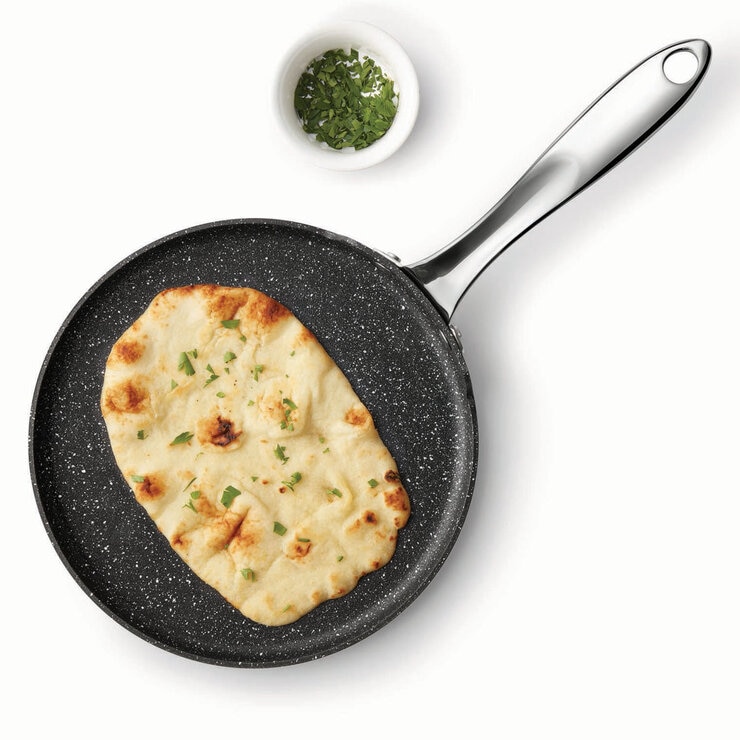 Lifestyle of the rock multi pan with bread Lifestyle of the rock multi pan with bread