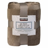 Kirkland Signature Taupe Queen Plush Blanket, 248 x 233 cm